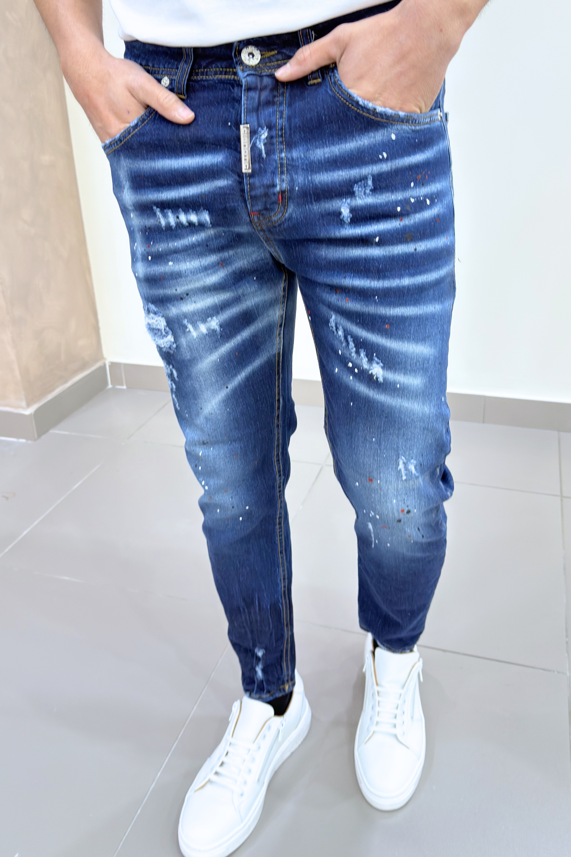 Jeans Slim con Micro-Paint e Baffature Art. Js563