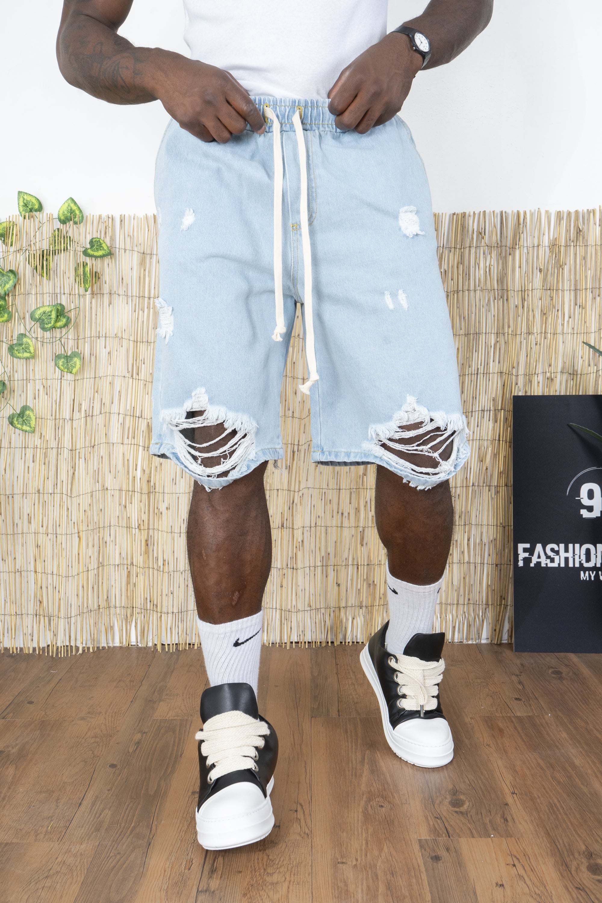 Bermuda Jeans Uomo Vita Jogger con Strappi e Abrasioni Art. Bm132