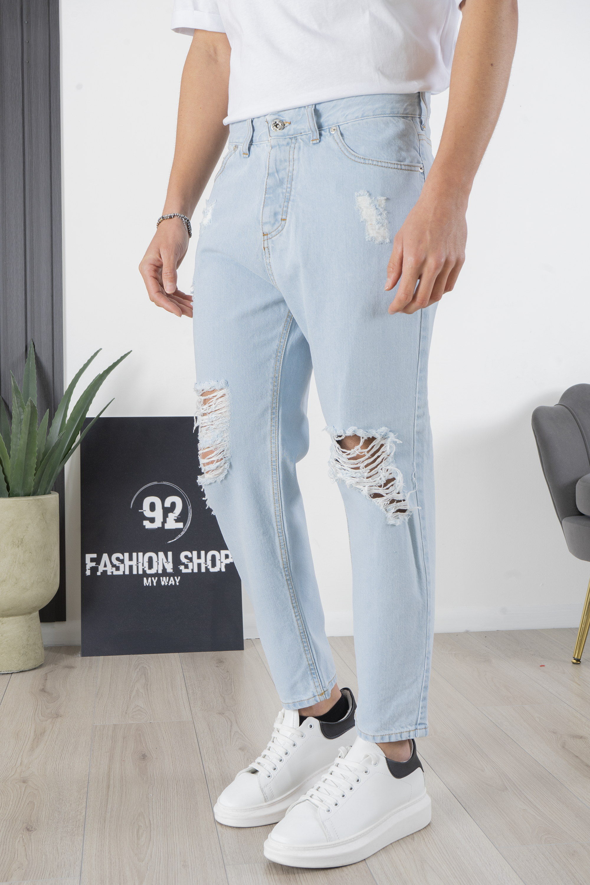 Jeans Uomo Destroy Con Strappi e Abrasioni 92 Fashion Shop Art. JS248