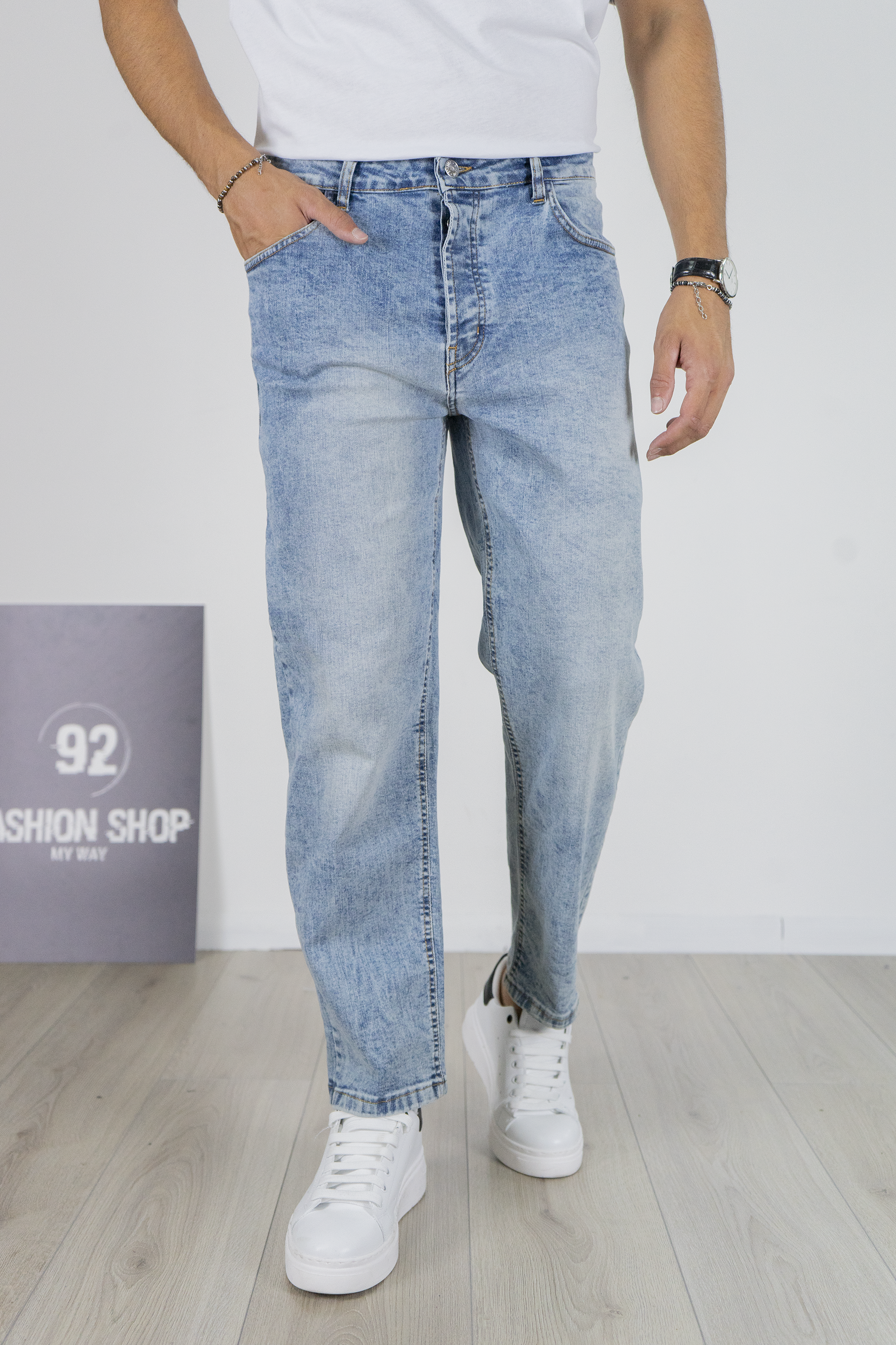 Jeans Regular Con Sfumature Art. Js540
