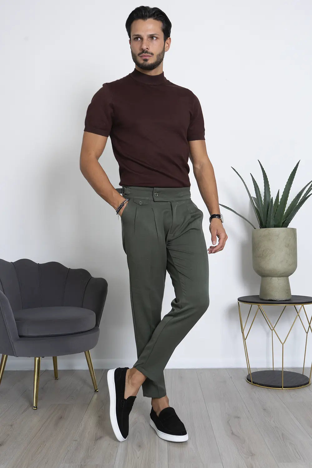 Pantalone Con Fibbie Laterali Bottone Decentrato Art. Pt99