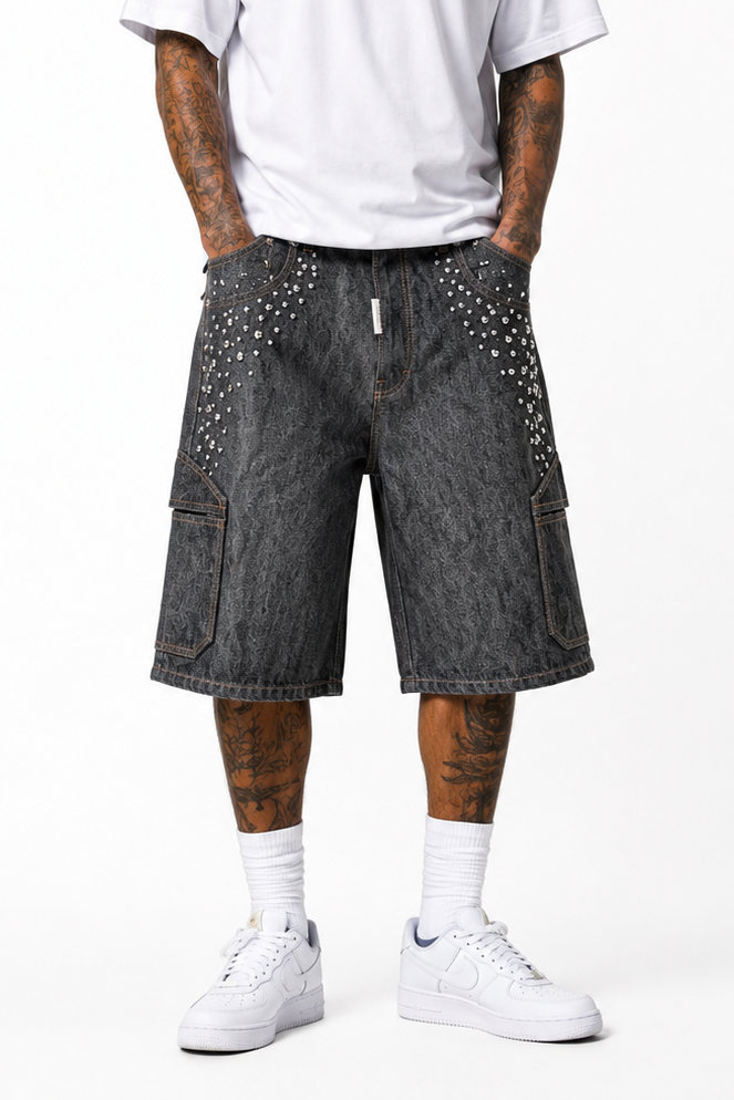 Bermuda Uomo ''Shiny'' Con Tasconi Cargo E borchie Art. Bm153