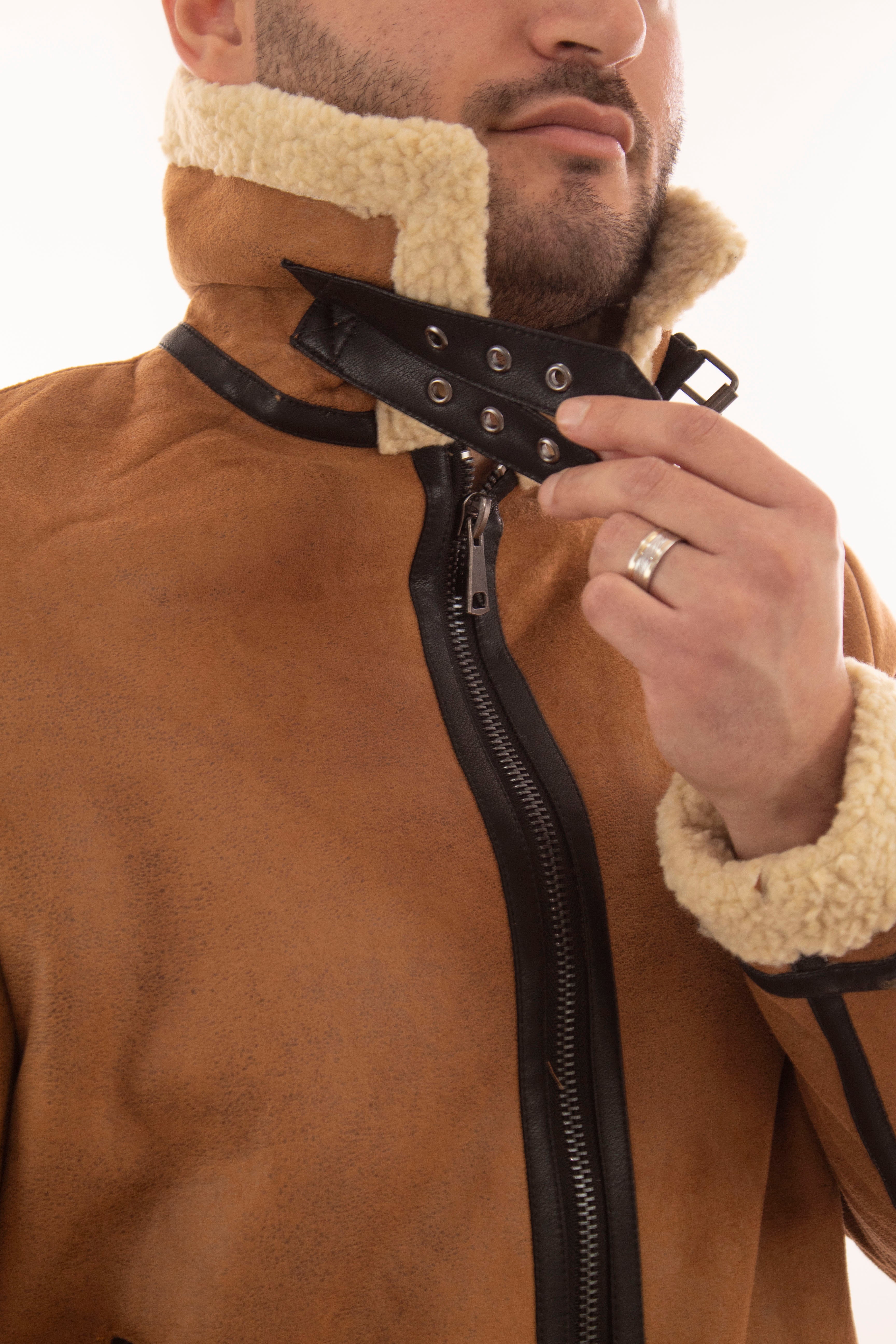 GIUBBOTTO UOMO SCAMOSCIATO CON STRISCIA E PELLICCIA INTERNA TASCHE LATERALI CAMMELLO ART. GB27