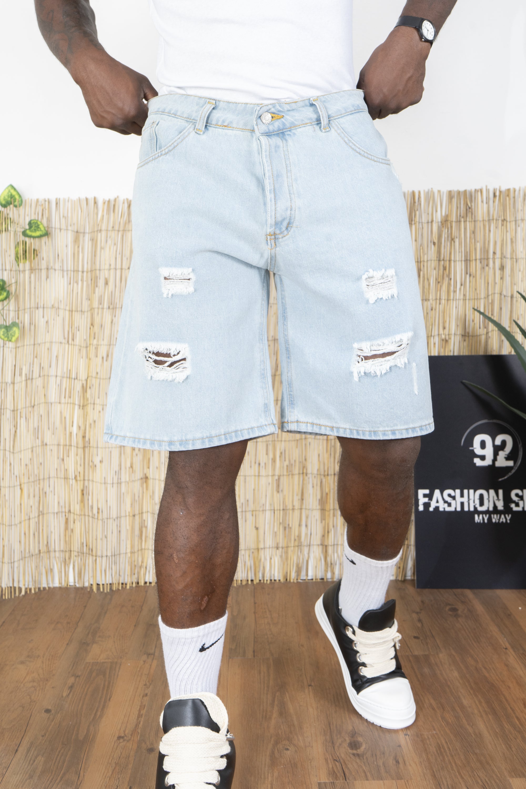 Bermuda Jeans Uomo Chiari con Strappi Art. Bm130