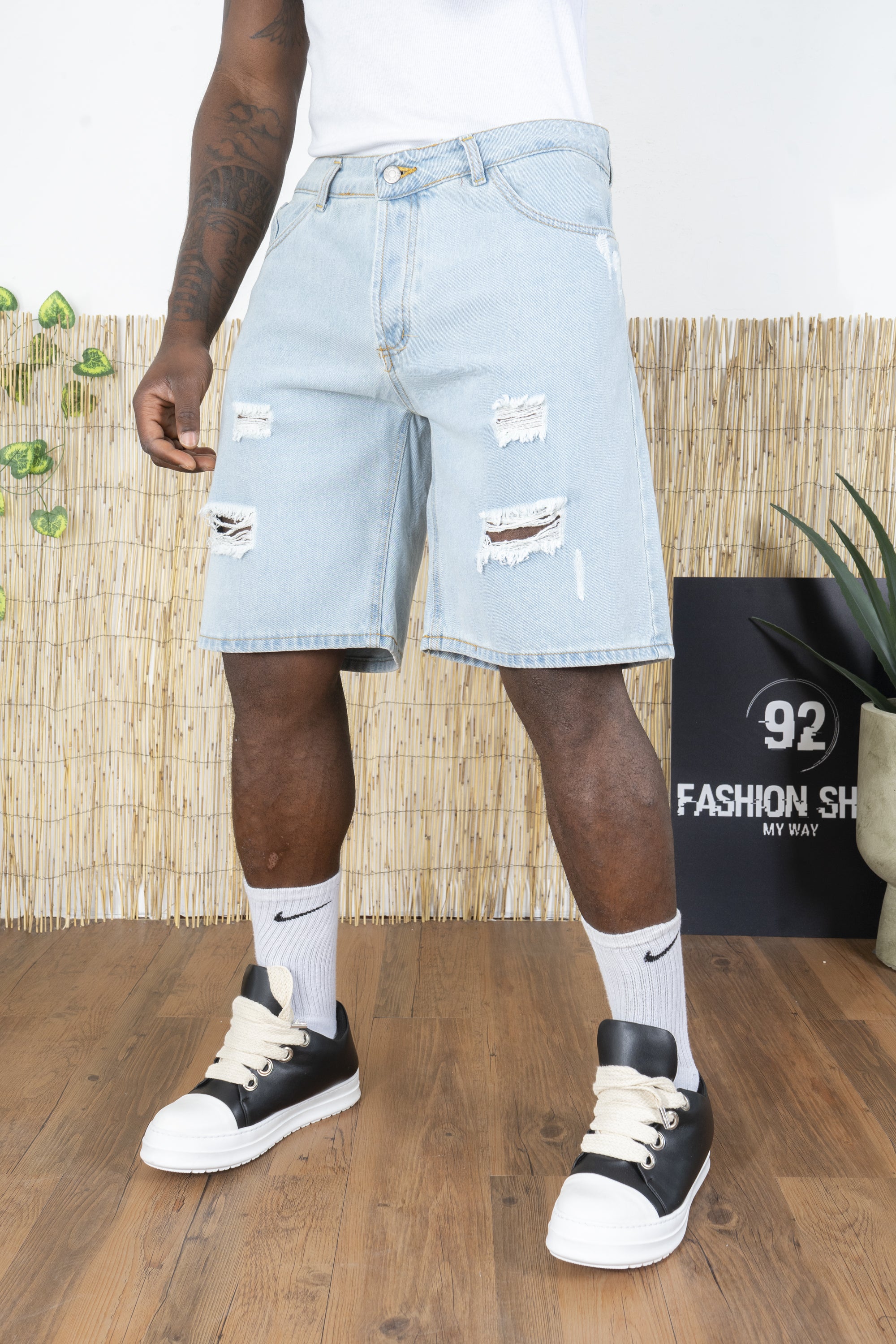 Bermuda Jeans Uomo Chiari con Strappi Art. Bm130