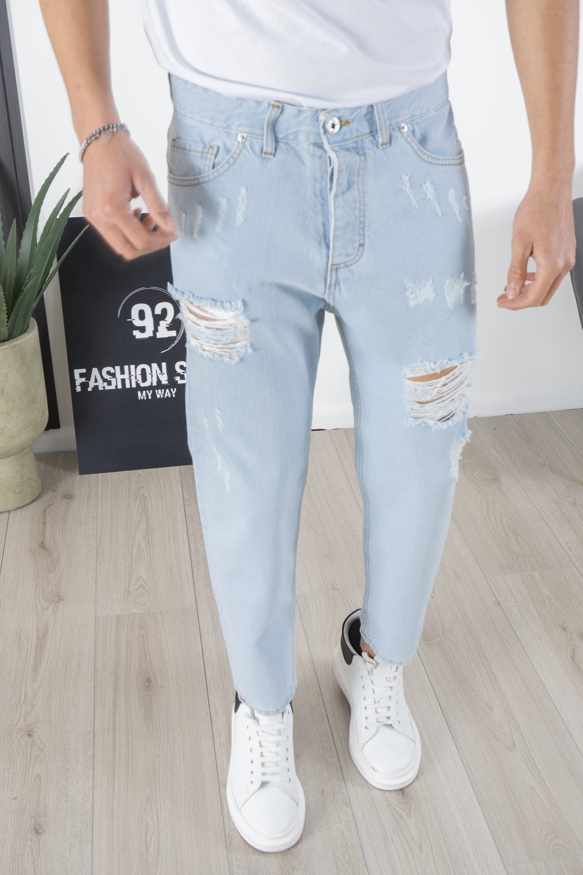 Jeans Uomo Con Strappi e Abrasioni Chiaro Art. Js203