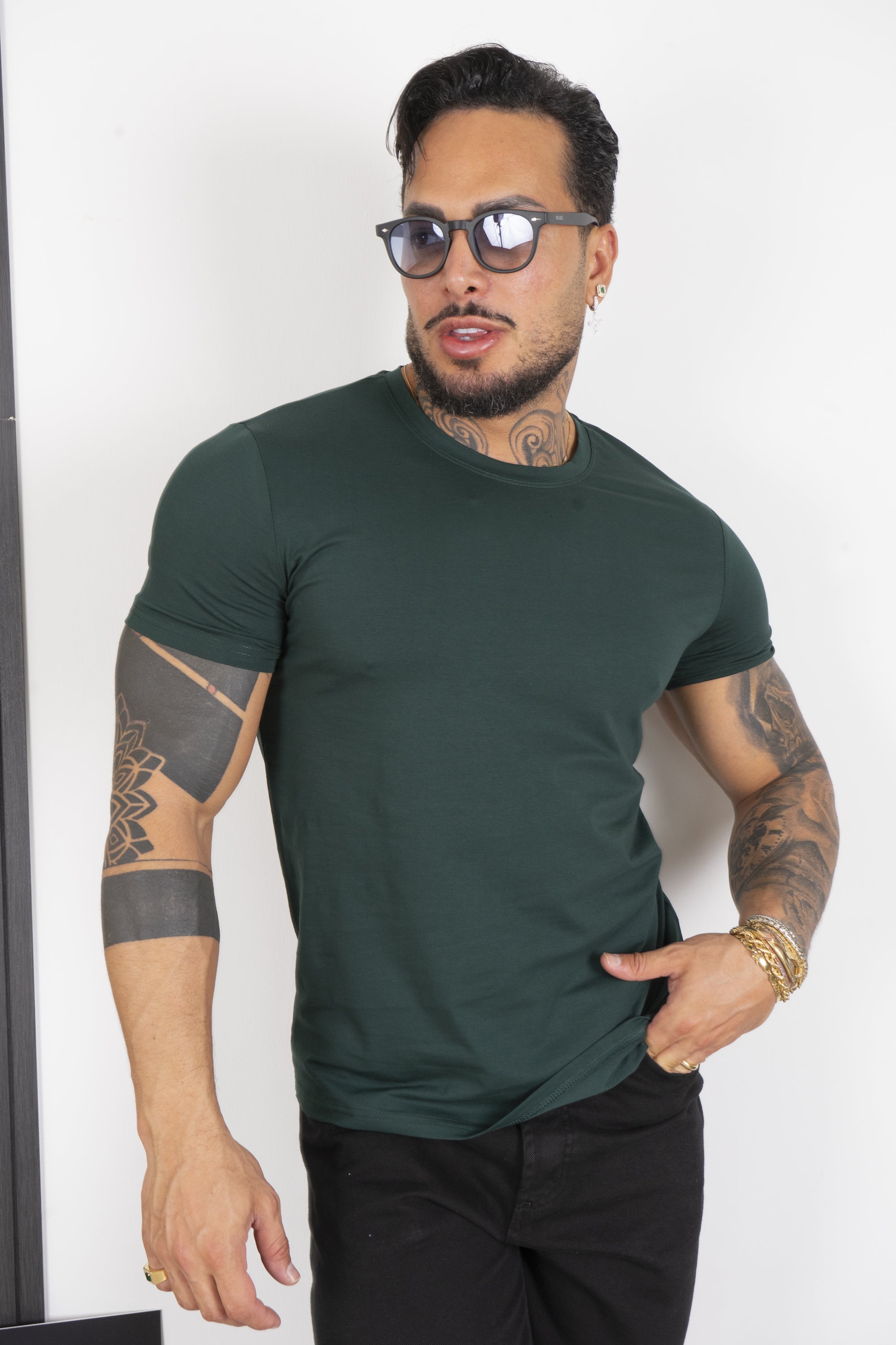 Slim Fit Basic Men's T-Shirt Solid Color Art. Ts163