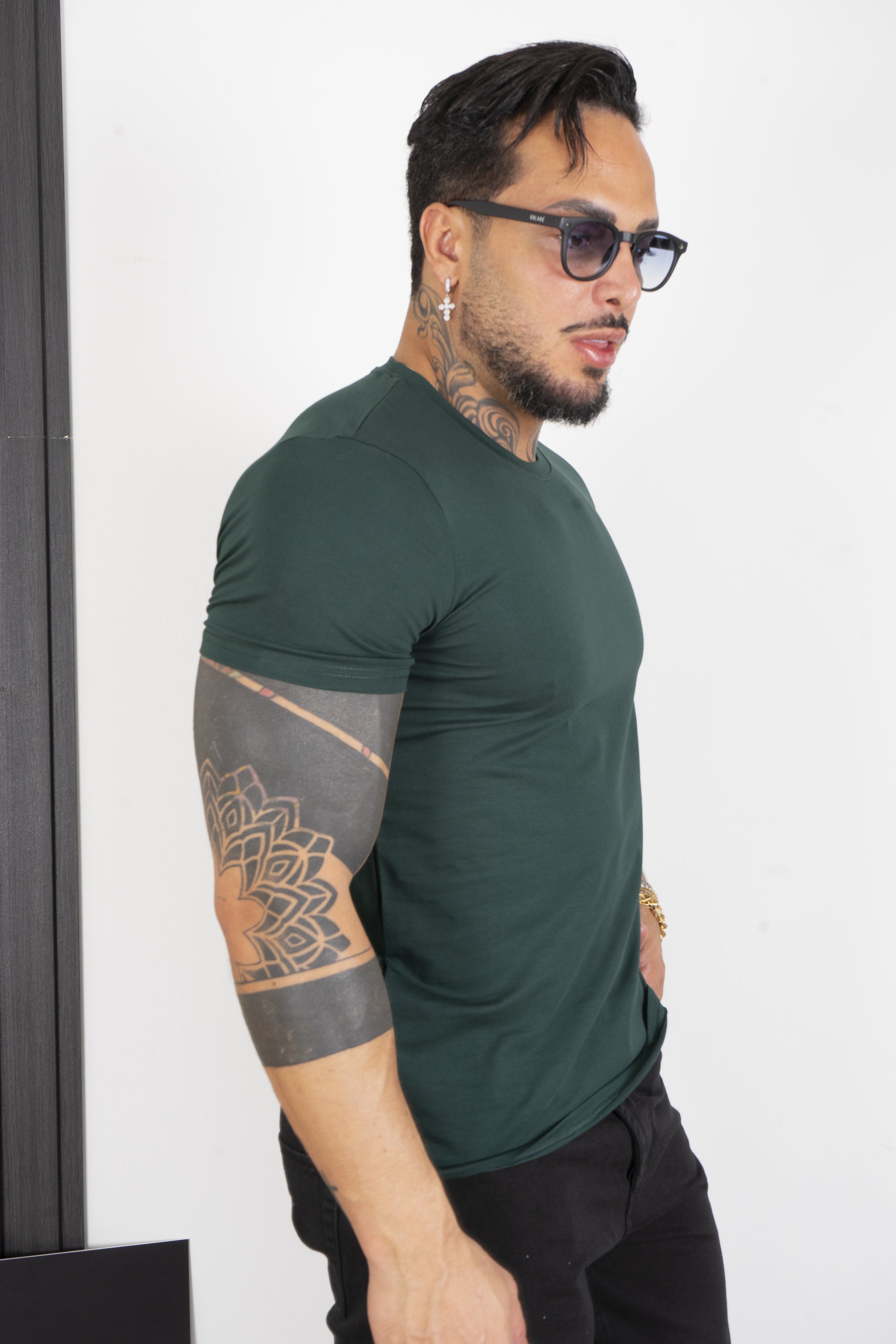 Slim Fit Basic Men's T-Shirt Solid Color Art. Ts163