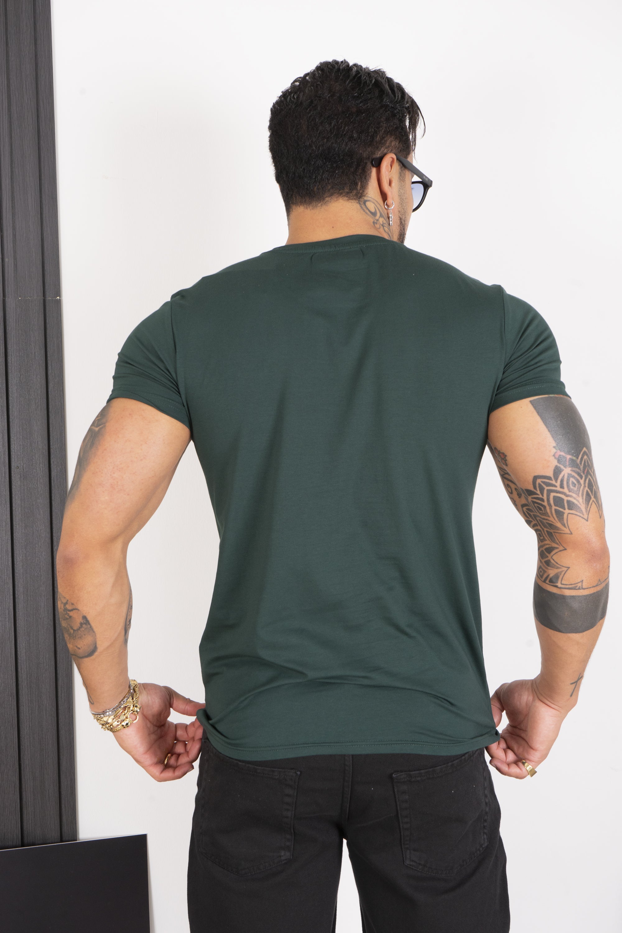 Slim Fit Basic Men's T-Shirt Solid Color Art. Ts163