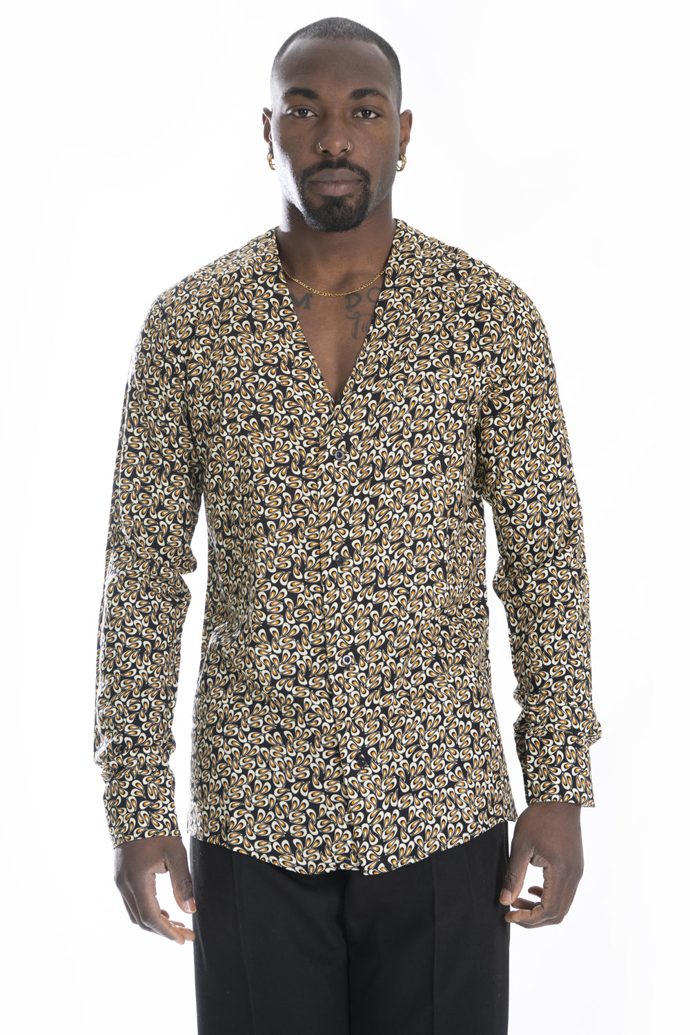 Camicia Uomo Fantasia Scollo V Art. Cm184