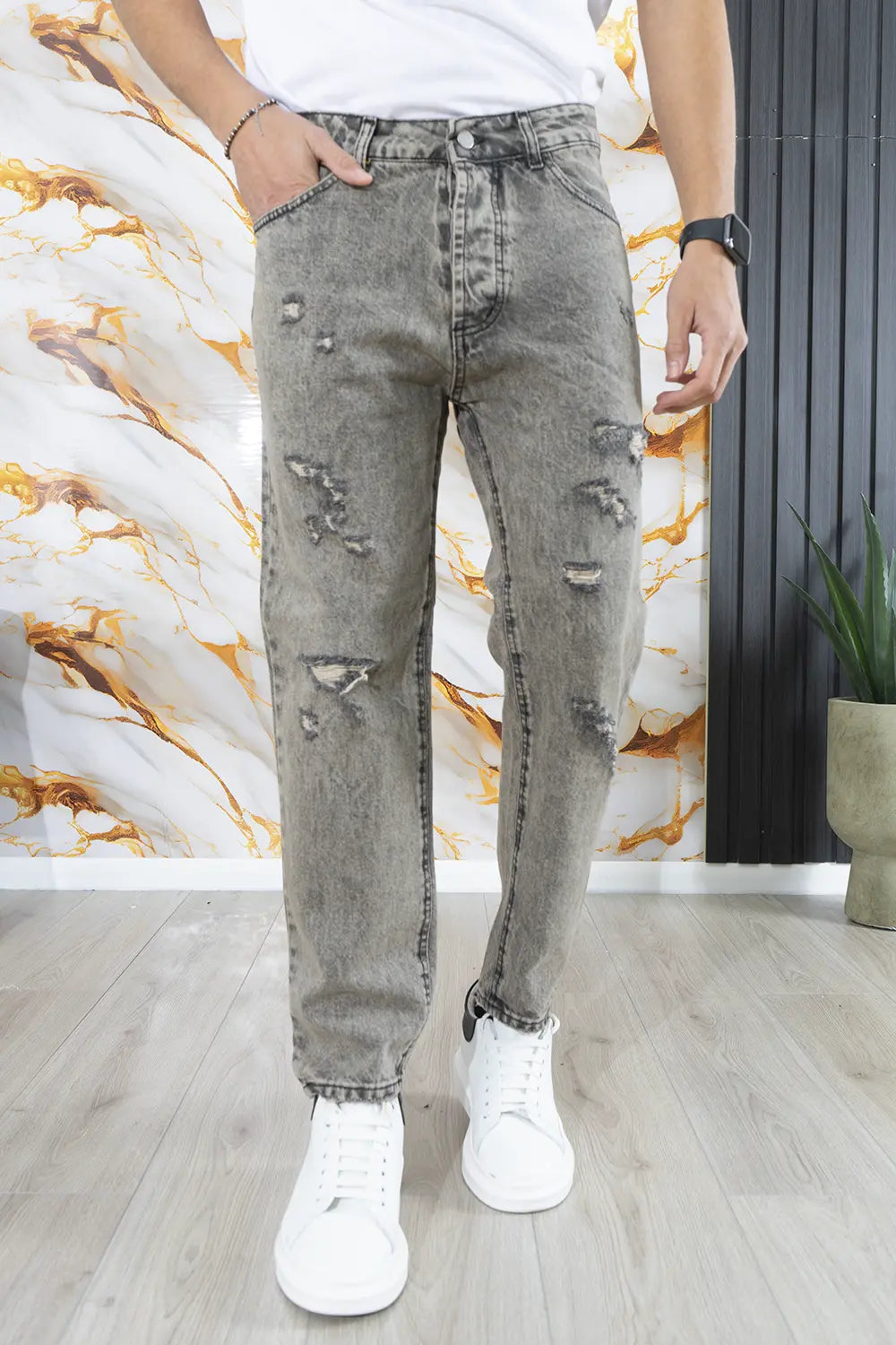 Jeans Uomo Straight Con Abrasioni Art. Js498