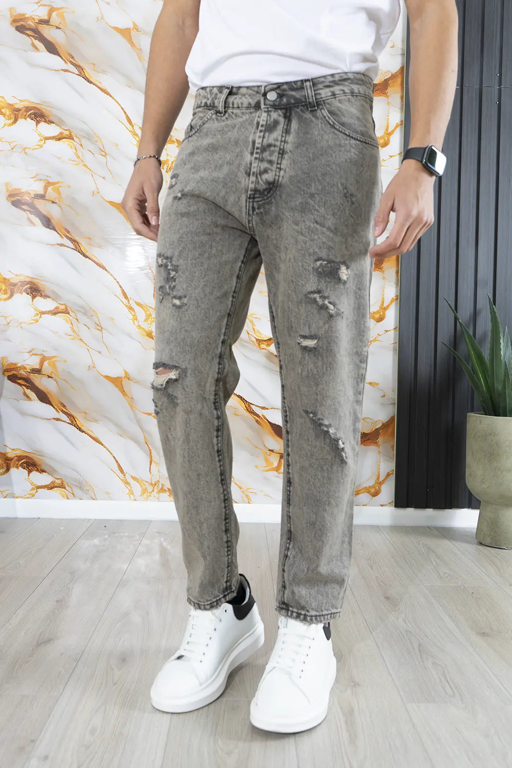 Jeans Uomo Straight Con Abrasioni Art. Js498