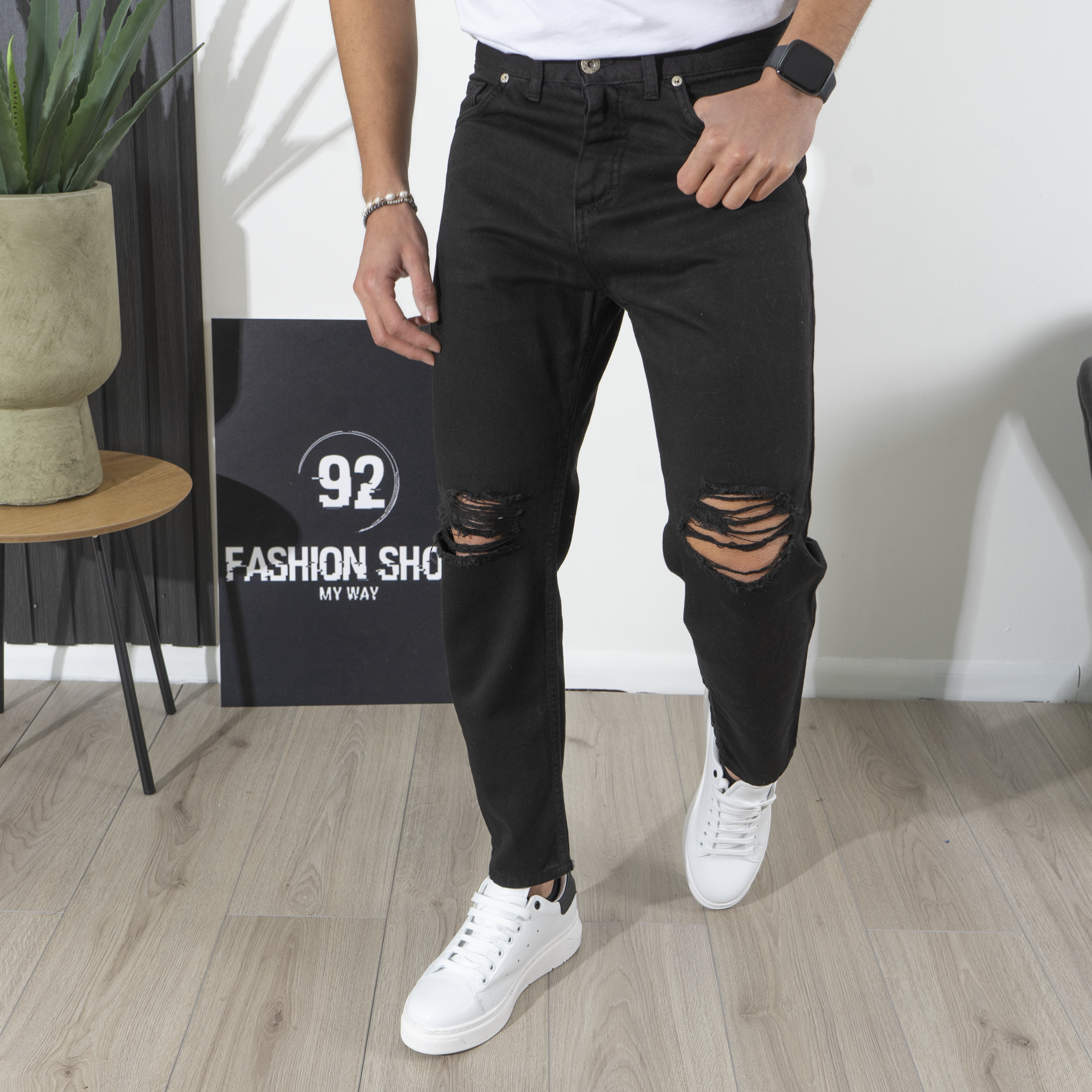 Jeans Uomo Strappi Ginocchia Tinta Unita By 92 Fashion Shop Art. Js273