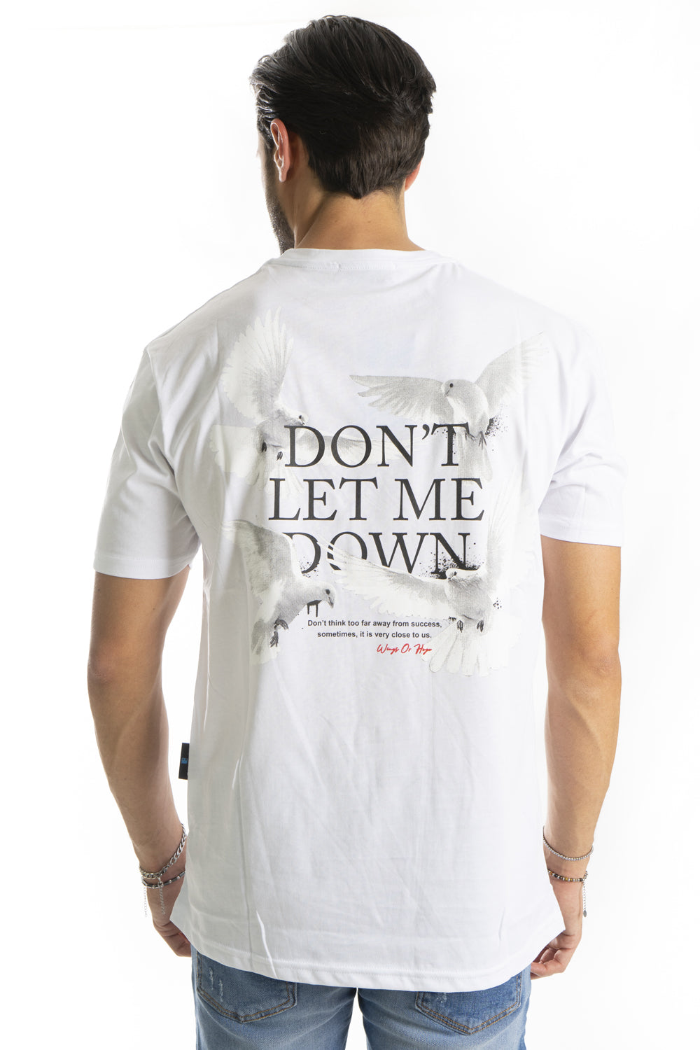 T-shirt uomo Con stampa ''Don't let me Down'' Art. Ts230