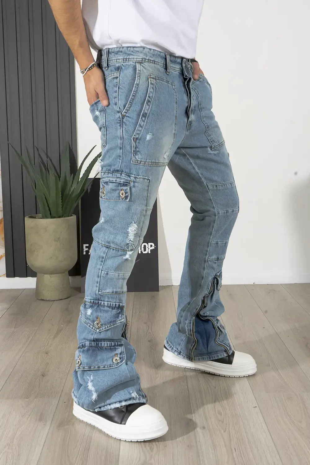 Jeans Flare Multitasche Limited Art. Js530