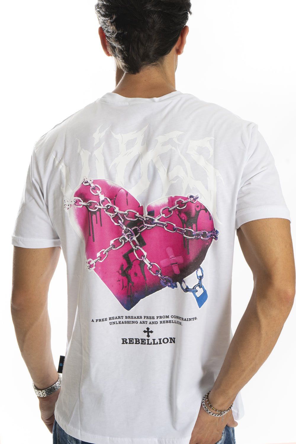 T-Shirt Uomo Girocollo con stampa '' Heart '' Art. Ts240