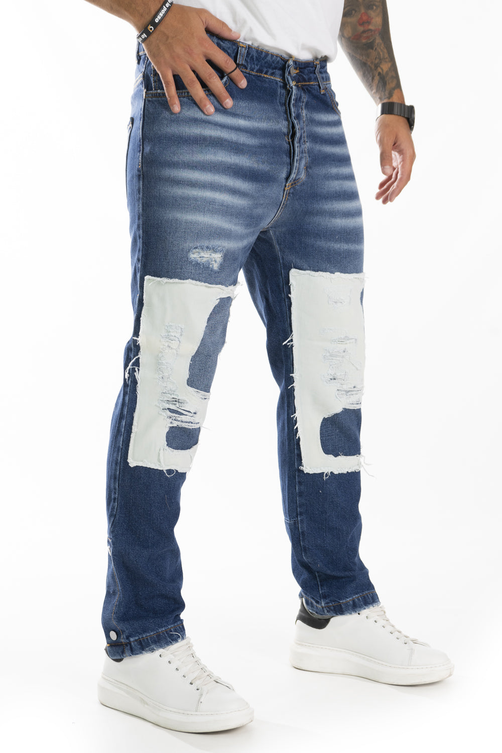 Jeans Uomo Con Abrasioni e Toppe bottoni alla caviglia Art. JS399