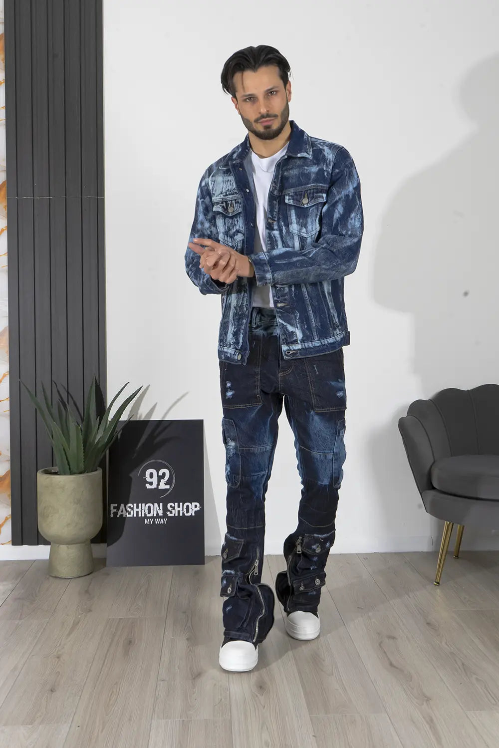 Giacca in Denim Distressed Art. Gb193