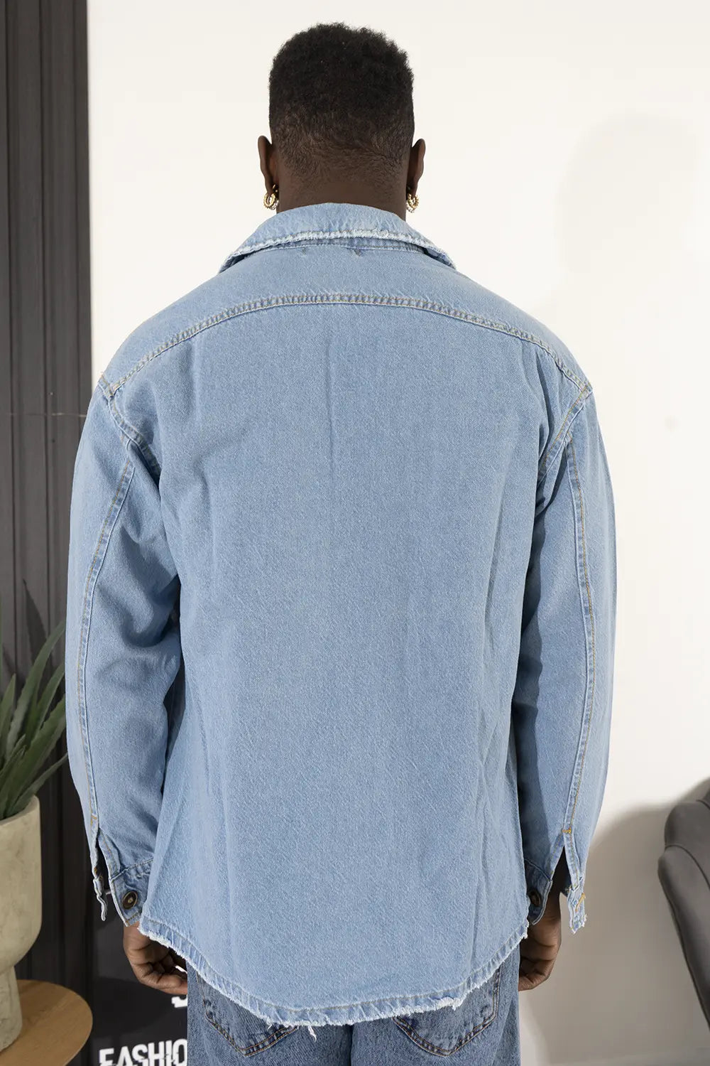 Giacca Camicia Denim Con tasche Frontali abrasioni e rotture Art. Cm153