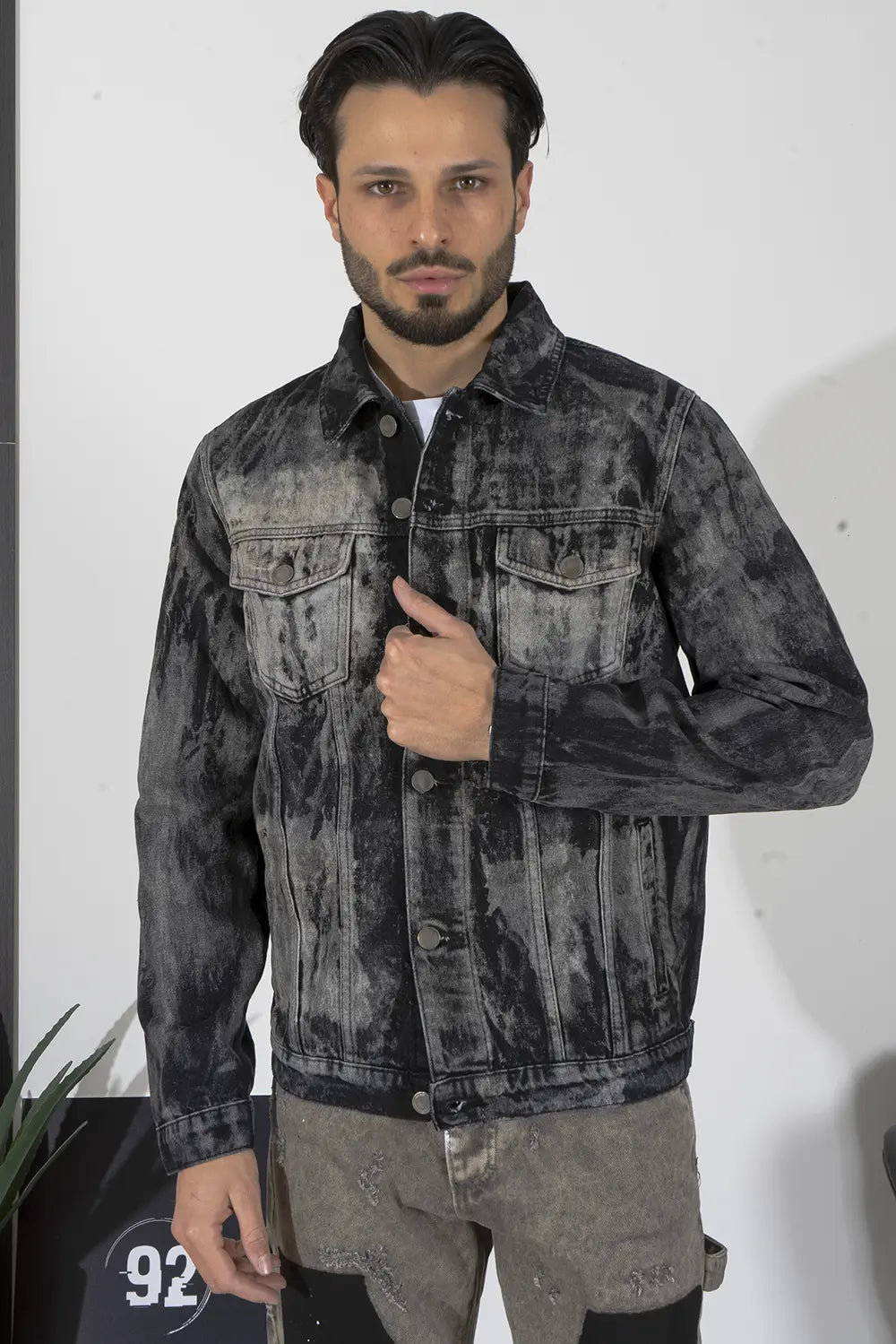 Giacca in Denim Distressed Art. Gb193