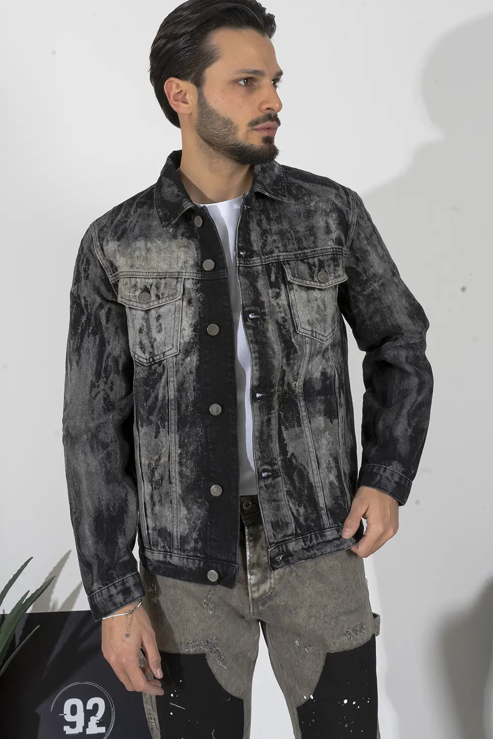 Giacca in Denim Distressed Art. Gb193