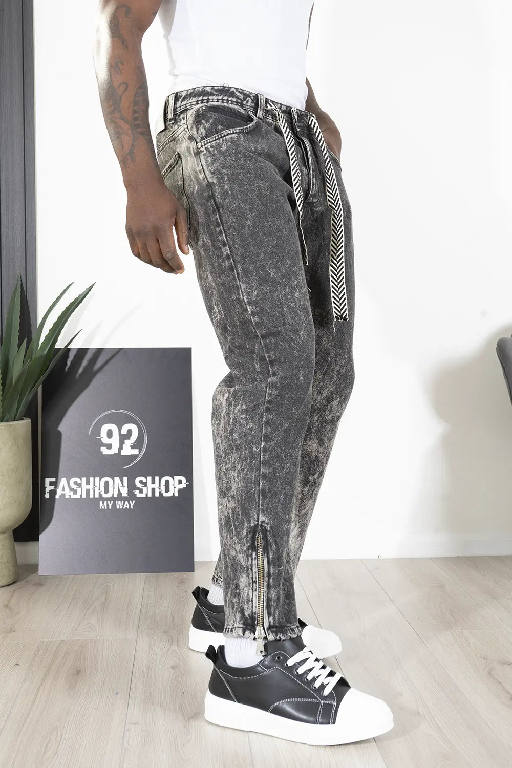 Jeans Uomo Baggy Con Coulisse e Zip Sul fondo Art. JS454