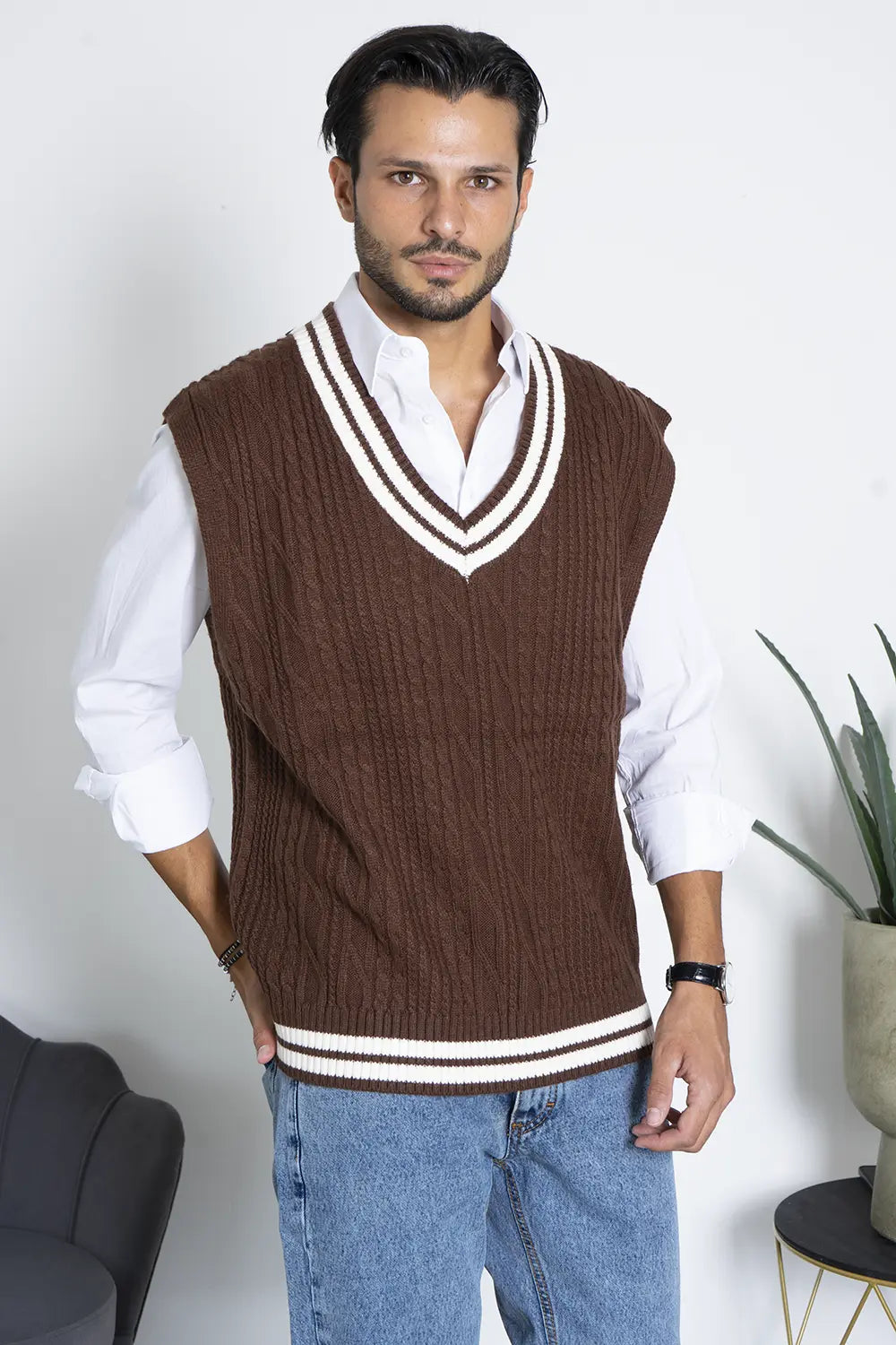 Maglione Smanicato Scollo V Art. Mg141