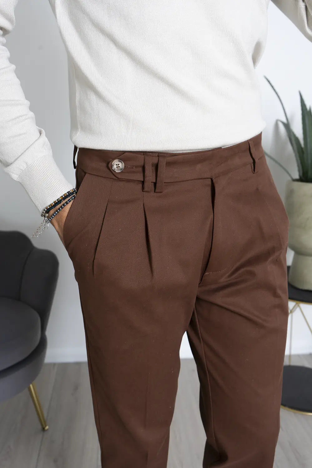 Pantalone Con Pinces e Bottone Lungo Art. Pt200