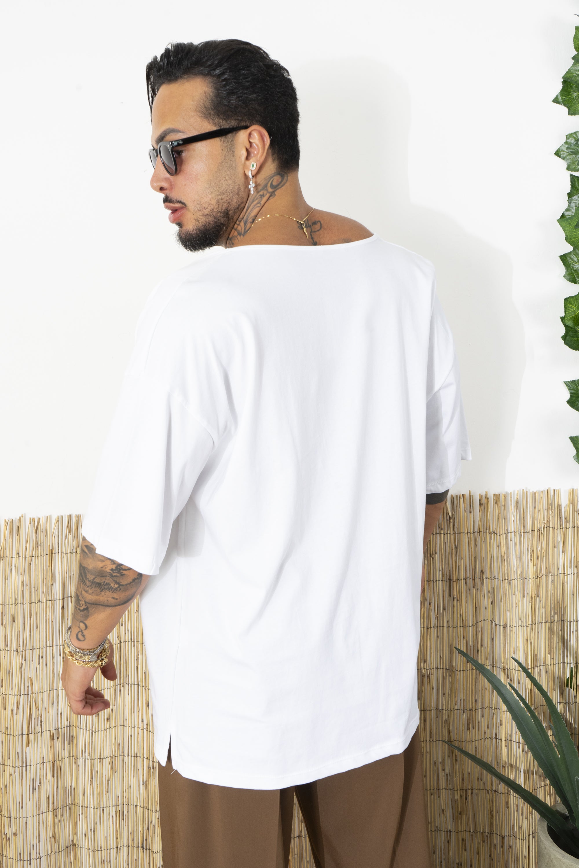 T-Shirt Uomo Bianca con Scollo Ampio Drappeggiato Art. TS264