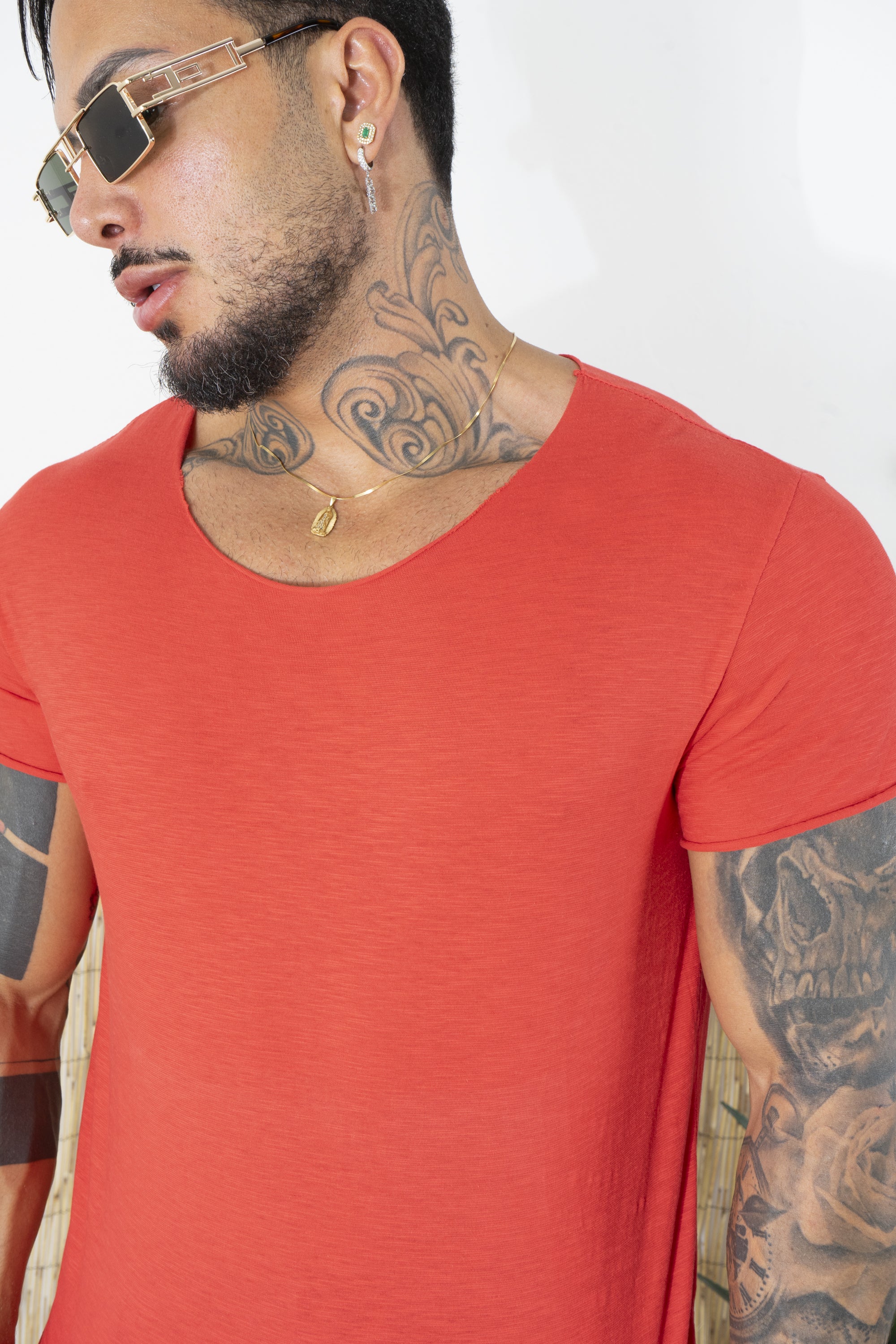 T-Shirt Tinta Unita Collo Largo taglio vivo Art. Ts103