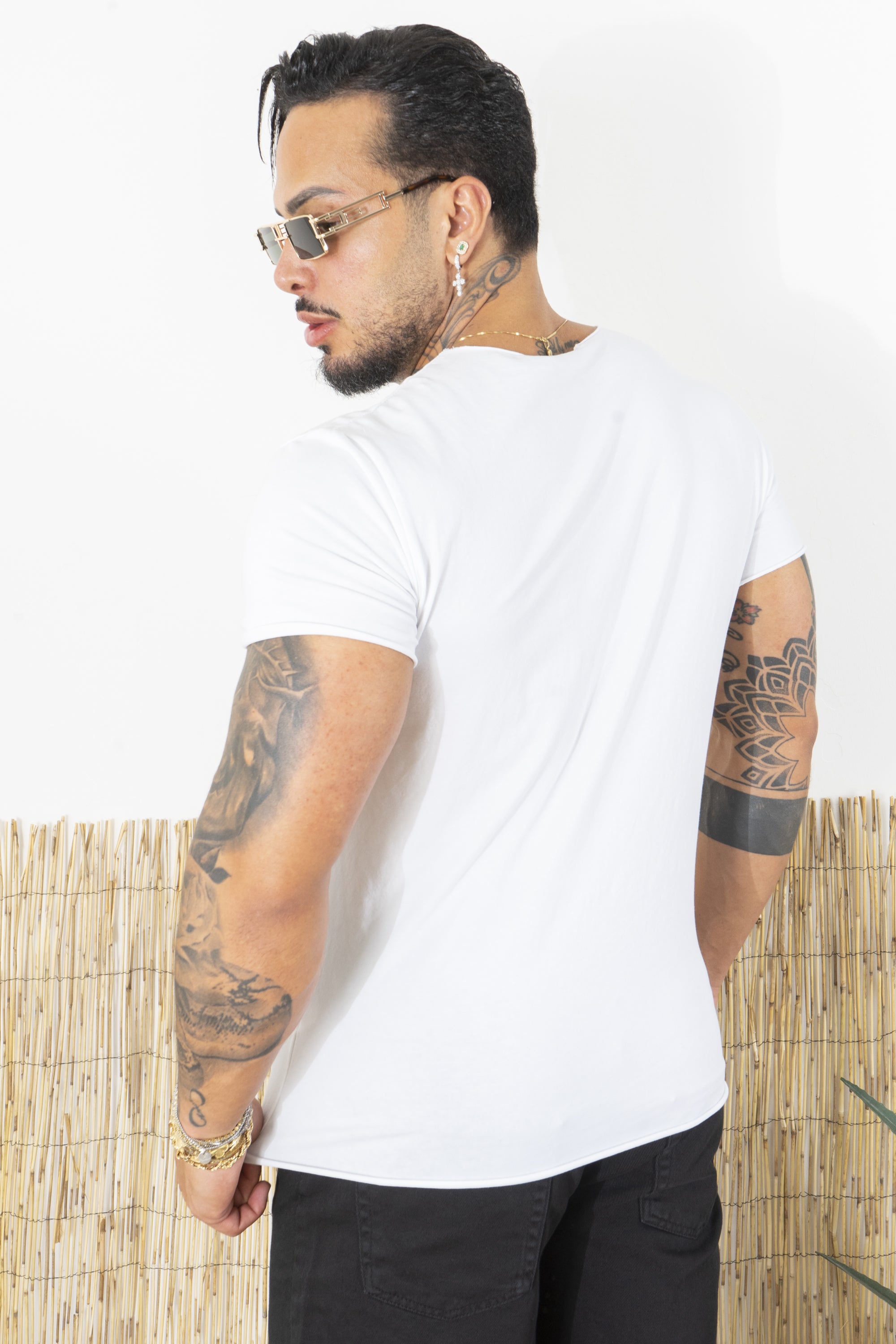 T-shirt uni col large coupe brute Art. Ts103