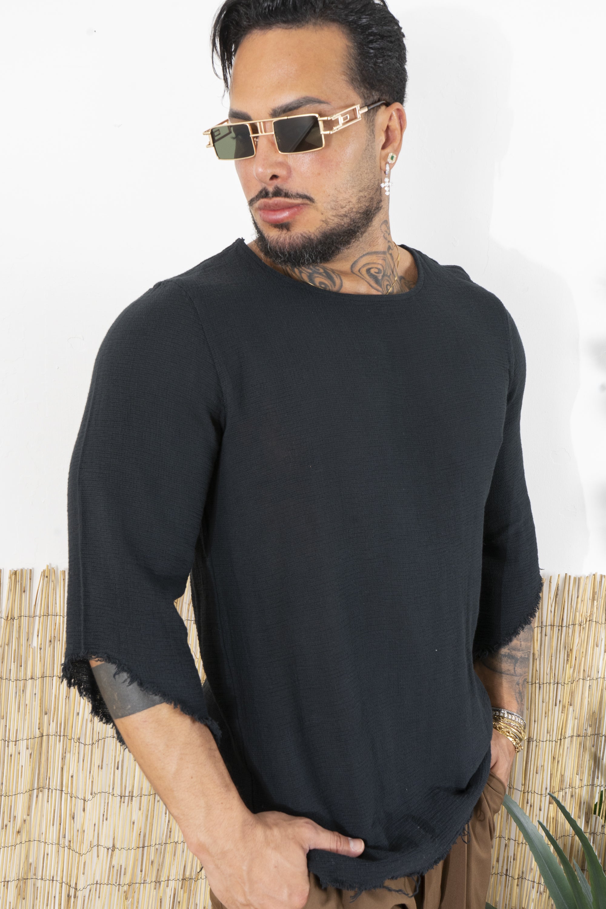 Men's Frayed T-Shirt Wide Neckline Art. Ts195