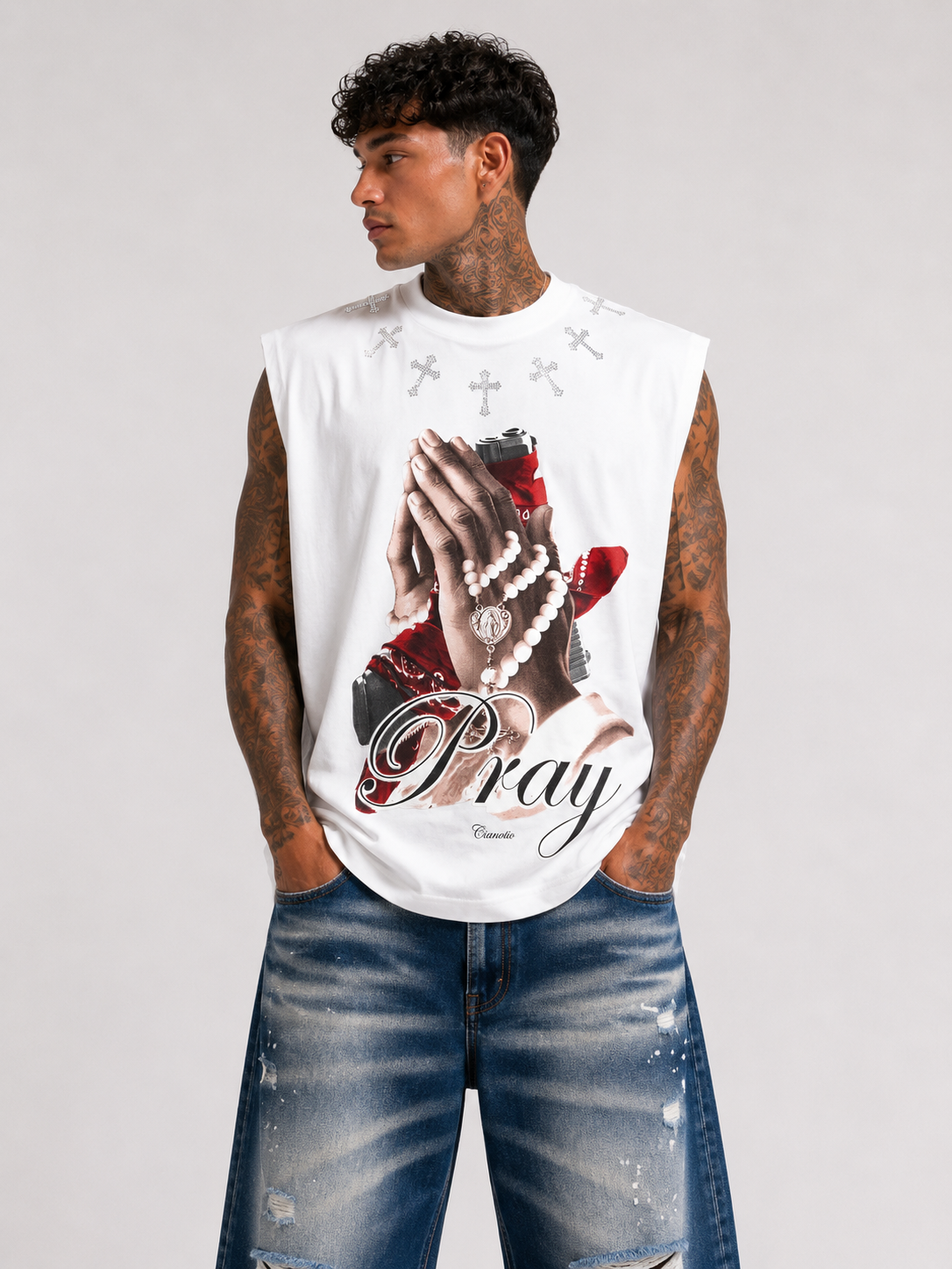 T-shirt Smanicata Grafica "Pray" con Croci Art. Ct16