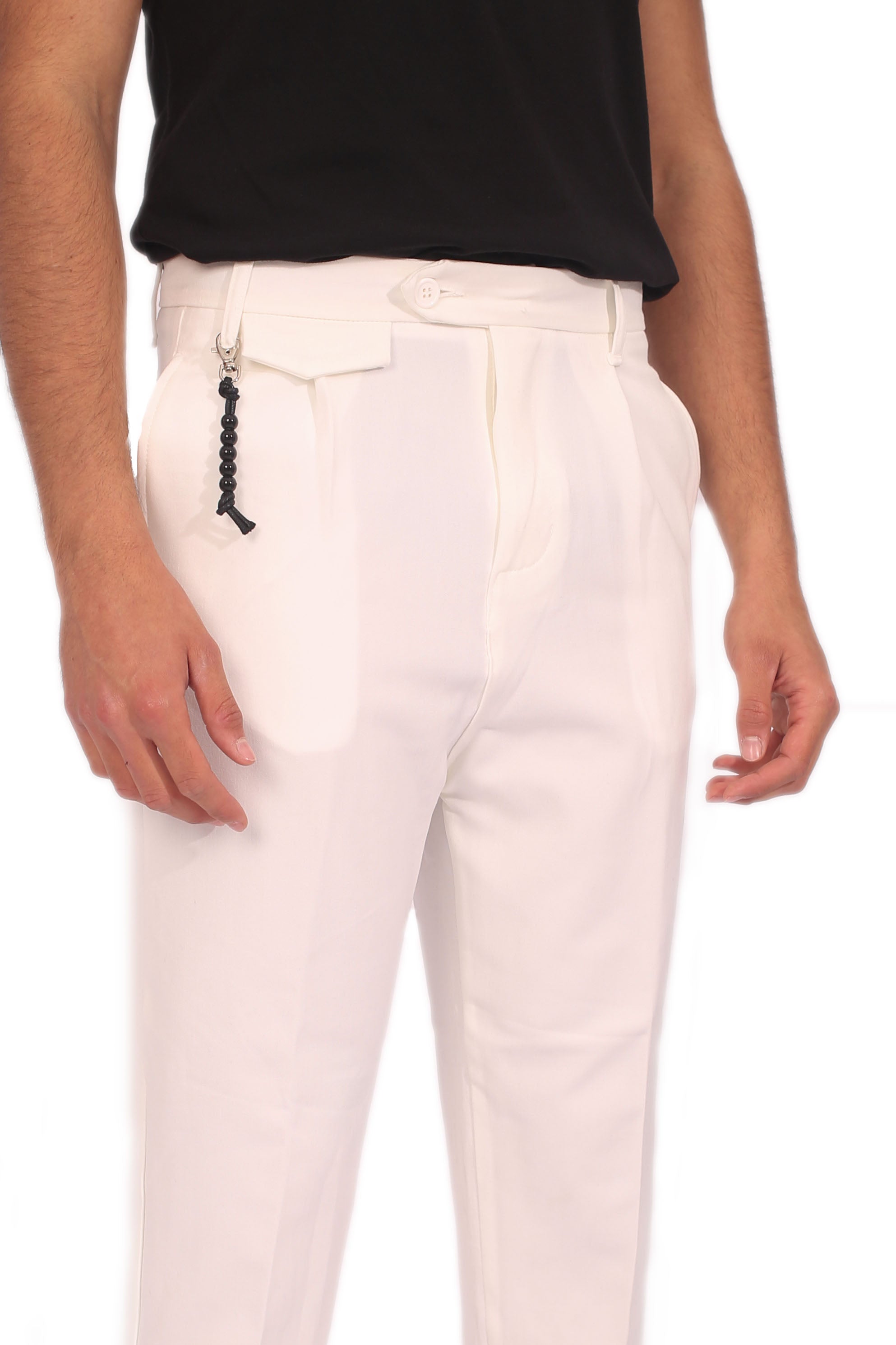 Pantalone Bianco Uomo Cavallo Basso Con Pinces Bottone Laterale Tasca America Art. Pt78