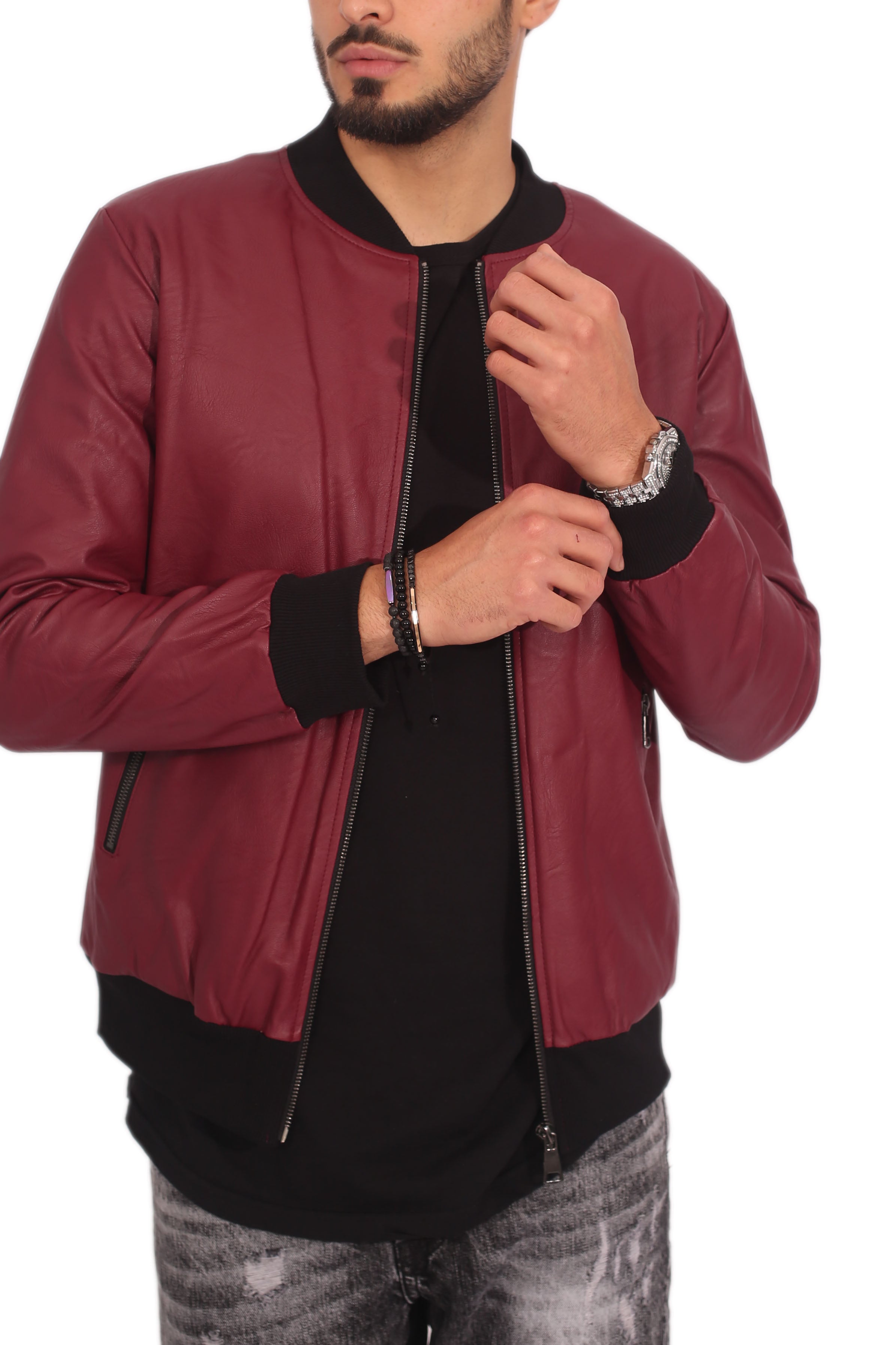 Giubbotto Giacca Uomo Ecopelle Art. Gb63 - 92 Fashion Shop  Descrizione: -Colore: Bordeaux-Modello: Bomber ecopelle -Composizione: 100% Polyestere -Vestibilità: Regular fit -Dettagli: Girocollo, tasche laterali, Elastico su polsi e sull'orlo -Il modello è Alto 180 Cm x 70 Kg e Indossa la Taglia M 