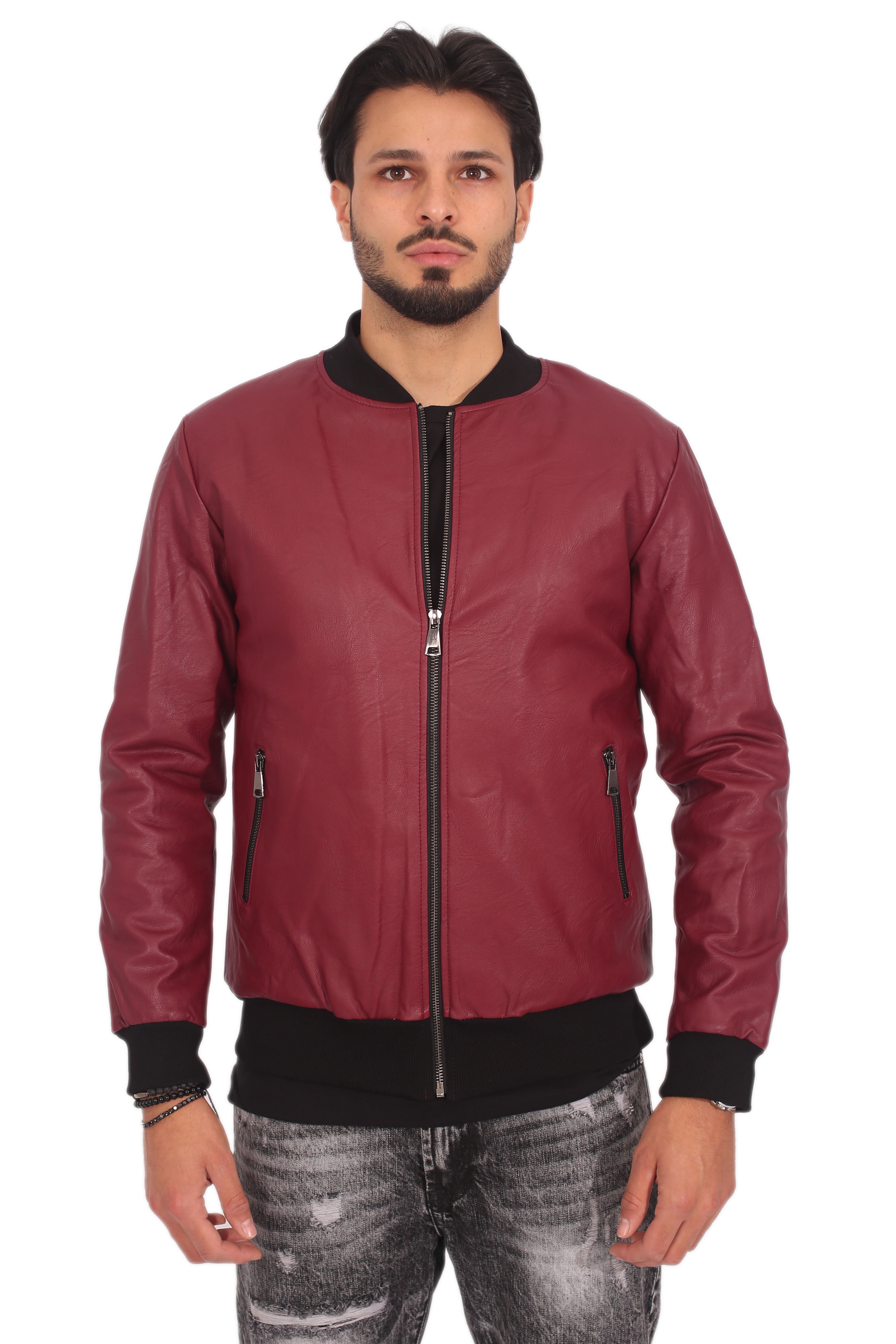 Giubbotto Giacca Uomo Ecopelle Art. Gb63 - 92 Fashion Shop  Descrizione: -Colore: Bordeaux-Modello: Bomber ecopelle -Composizione: 100% Polyestere -Vestibilità: Regular fit -Dettagli: Girocollo, tasche laterali, Elastico su polsi e sull'orlo -Il modello è Alto 180 Cm x 70 Kg e Indossa la Taglia M 