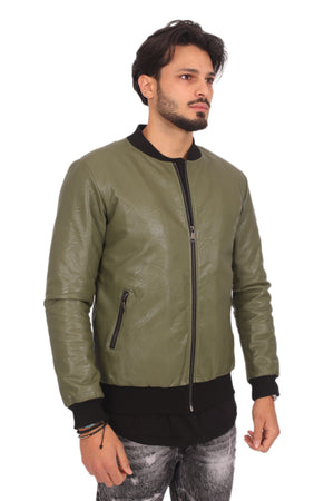 Giubbotto Giacca Uomo Ecopelle Art. Gb63 - 92 Fashion Shop  Descrizione: -Colore: Verde-Modello: Bomber ecopelle -Composizione: 100% Polyestere -Vestibilità: Regular fit -Dettagli: Girocollo, tasche laterali, Elastico su polsi e sull'orlo -Il modello è Alto 180 Cm x 70 Kg e Indossa la Taglia M 