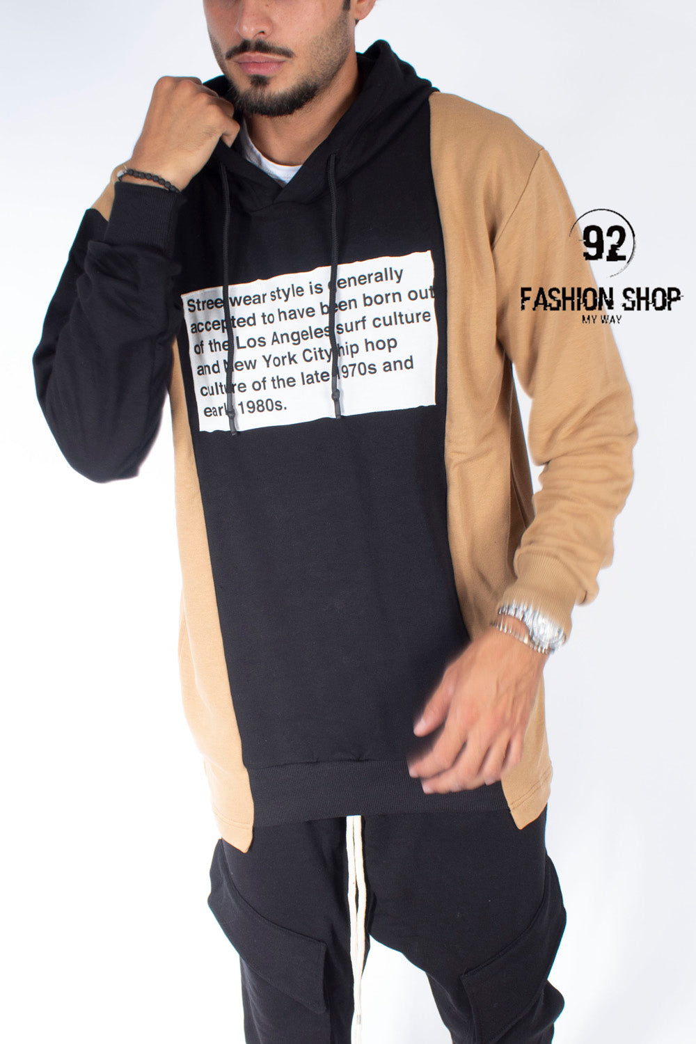 FELPA BLACKSVNDAY ''STREETWEAR'' BICOLORE CON CAPPUCCIO E SCRITTA ANTERIORE BEIGE / NERO