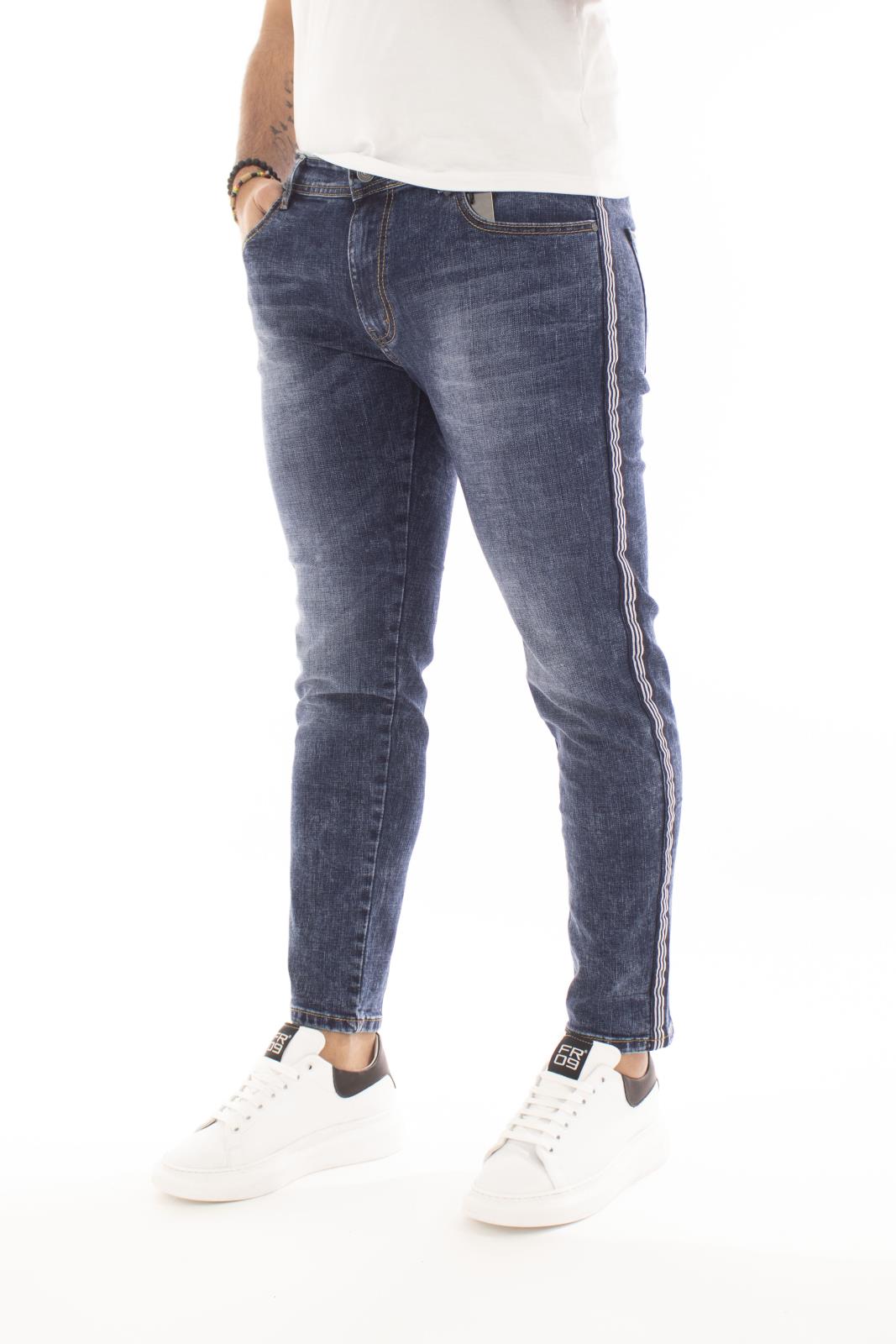 Jeans Uomo Basic 5 Tasche Capri Fit Con Striscia Laterale Art. Js117