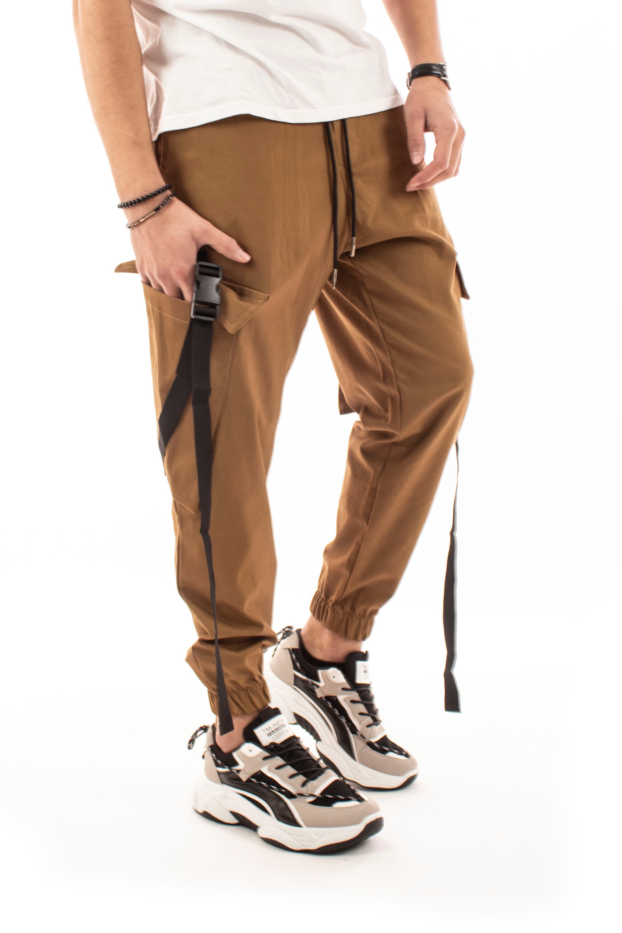 Pantalone Mandorla Pantatuta Cargo Con Bretelle Tasca America E Tasconi Art. Pt53