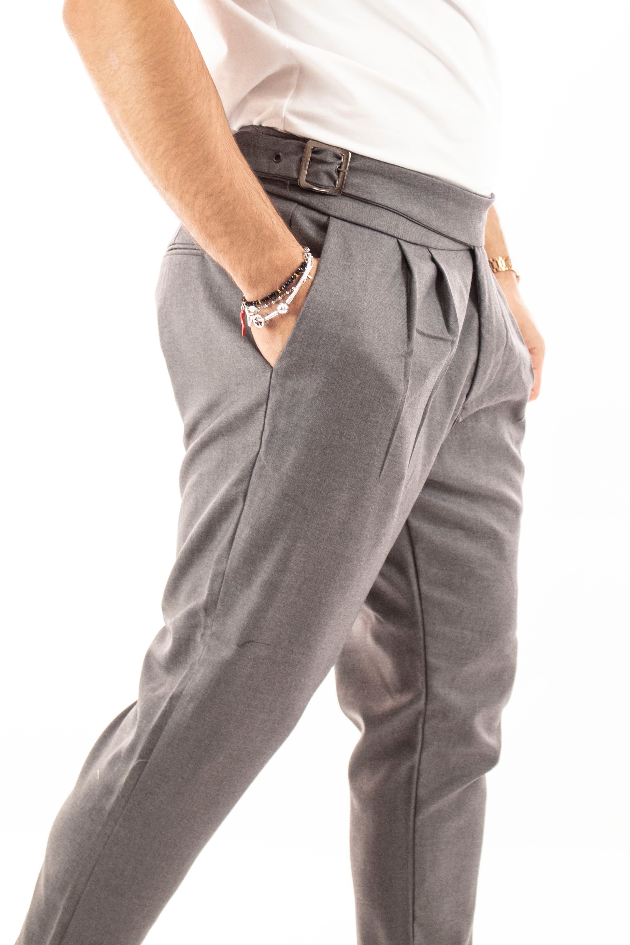 Pantalone Grigio Uomo Vita Alta Blacksvnday Tasca America Con Doppio Cinturino Pinces Cavallo Basso Art. Pt74